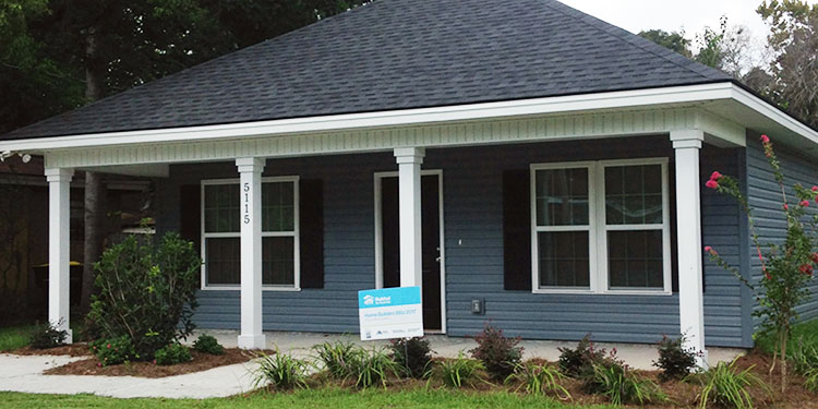 Atlas Roofing Partners with Habitat For Humanity in Savannah.