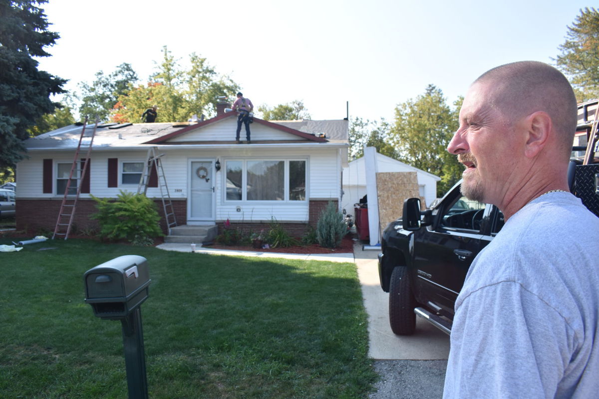 D&D Roofing and General Contracting, joining forces with two other groups, donates new roof for the family.