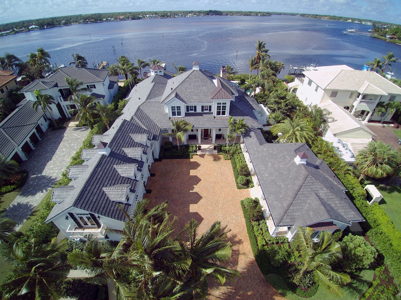 Composite Roof Tiles Show No Damage After Major Hit from Hurricane Irma in Florida