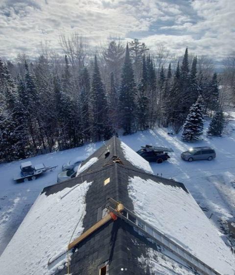 Local Barrie Roofer from Canada